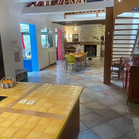펜션 Family House Bayeux - Dday Subles